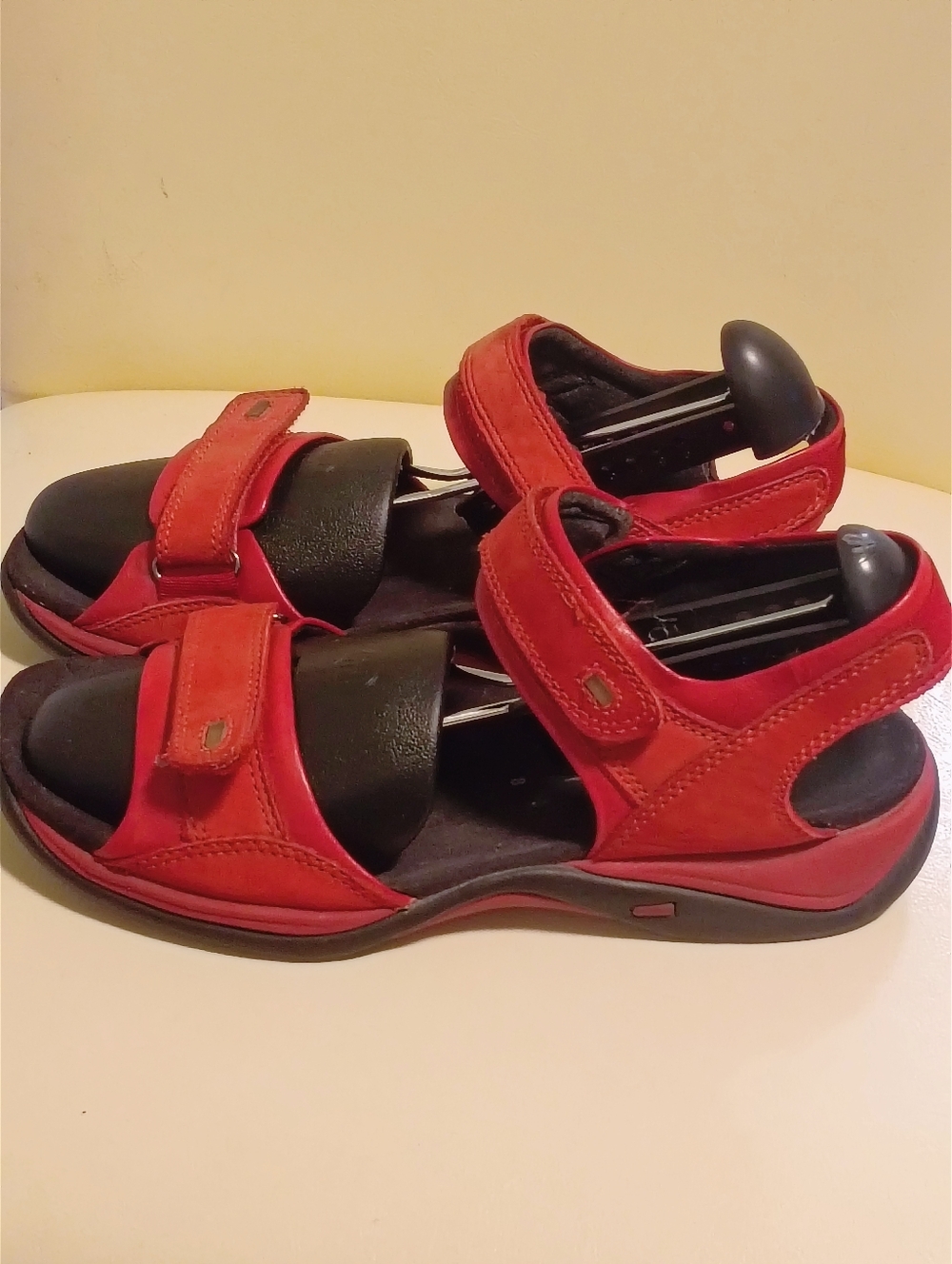 Clarks Springers Women's Vintage Red Hook/Loop Y2K Sandals Vacation Travel sz 8